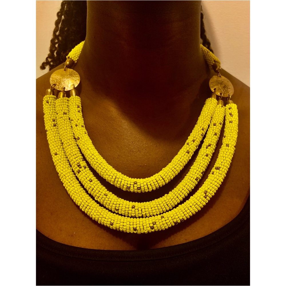 Exquisite Detailed Neck Piece